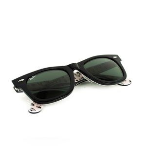 Ray Ban Wayfarer Rare Print Edition – Comic